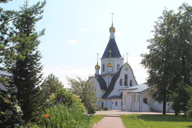 Успенский мужской монастырь