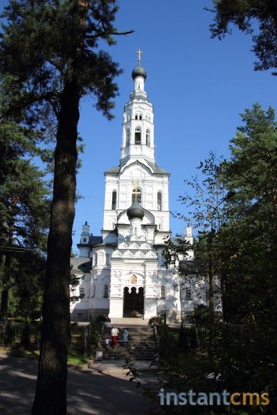 Храм